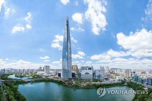 서울 잠실 롯데월드타워. 연합뉴스